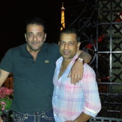 Photo 2 - PHOTO 6 - Paresh and Sanjay Dutt