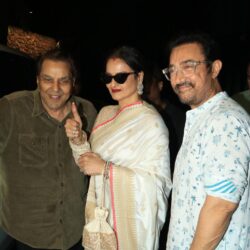 amir rekha and dharmendra at loveyapa premiere