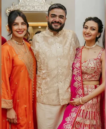 priyanka chopra along with her brother and his fiancee